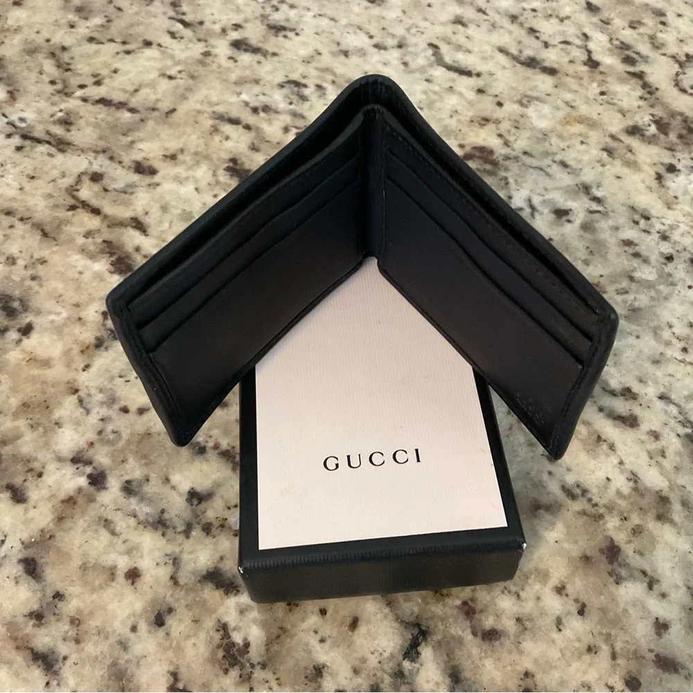 Mint Gucci Guccissima Leather Bifold Wallet - Picture 6 of 10